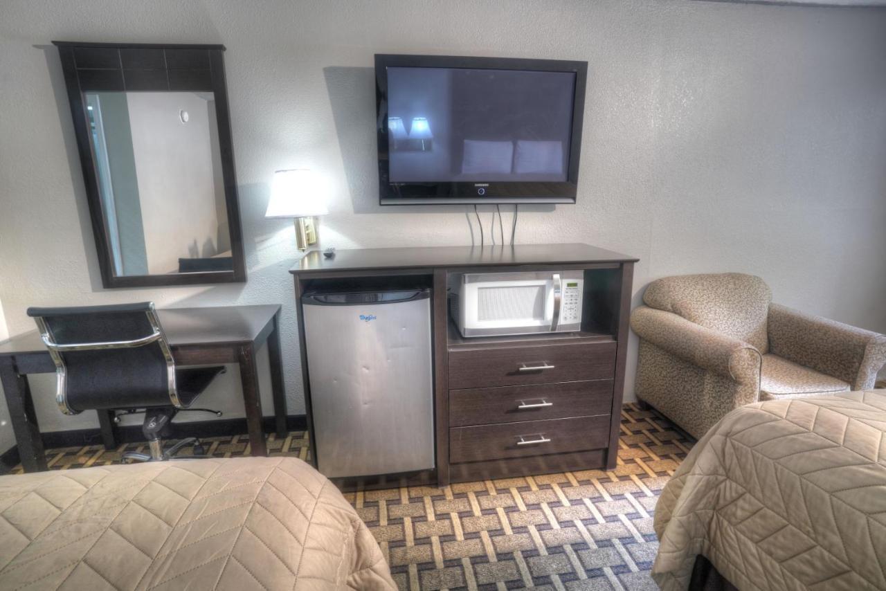 Amerivu Inn & Suites - Helen - Downtown Екстер'єр фото