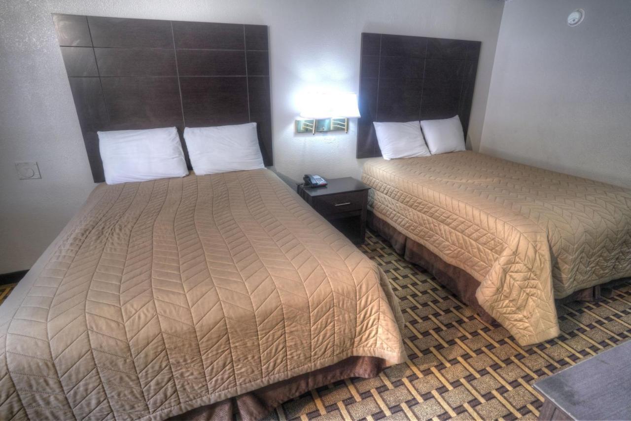 Amerivu Inn & Suites - Helen - Downtown Екстер'єр фото